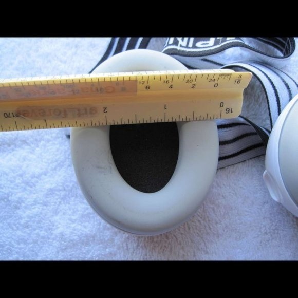 Alpine Muffy Baby Hearing Protection Adjustable Stay Put Silicone Straps - Picture 6 of 13